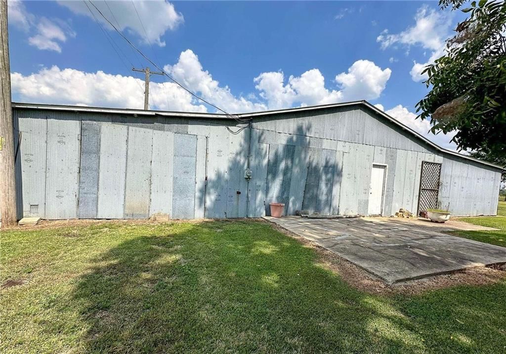 1127 E Country Road — photo 15