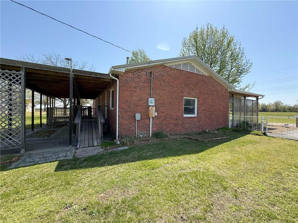 1127 E Country Road — photo 27