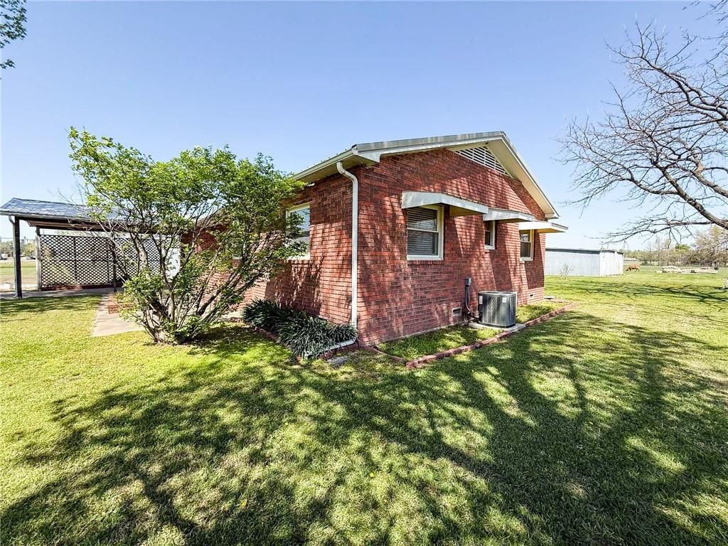 1127 E Country Road — photo 30