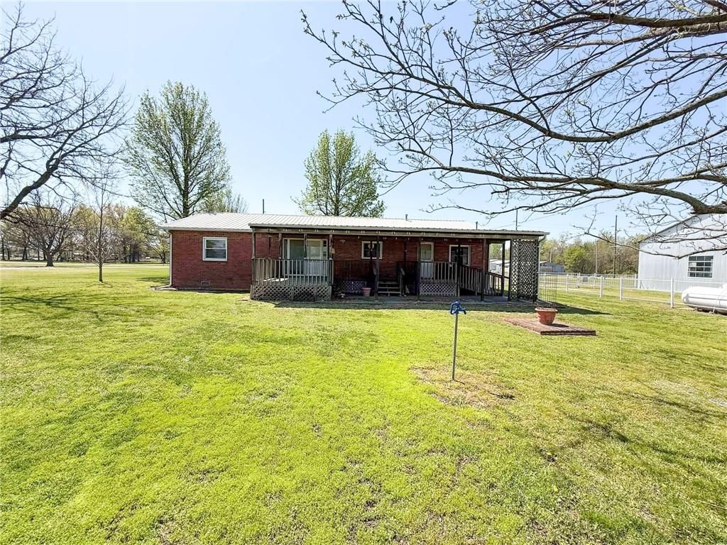 1127 E Country Road — photo 4