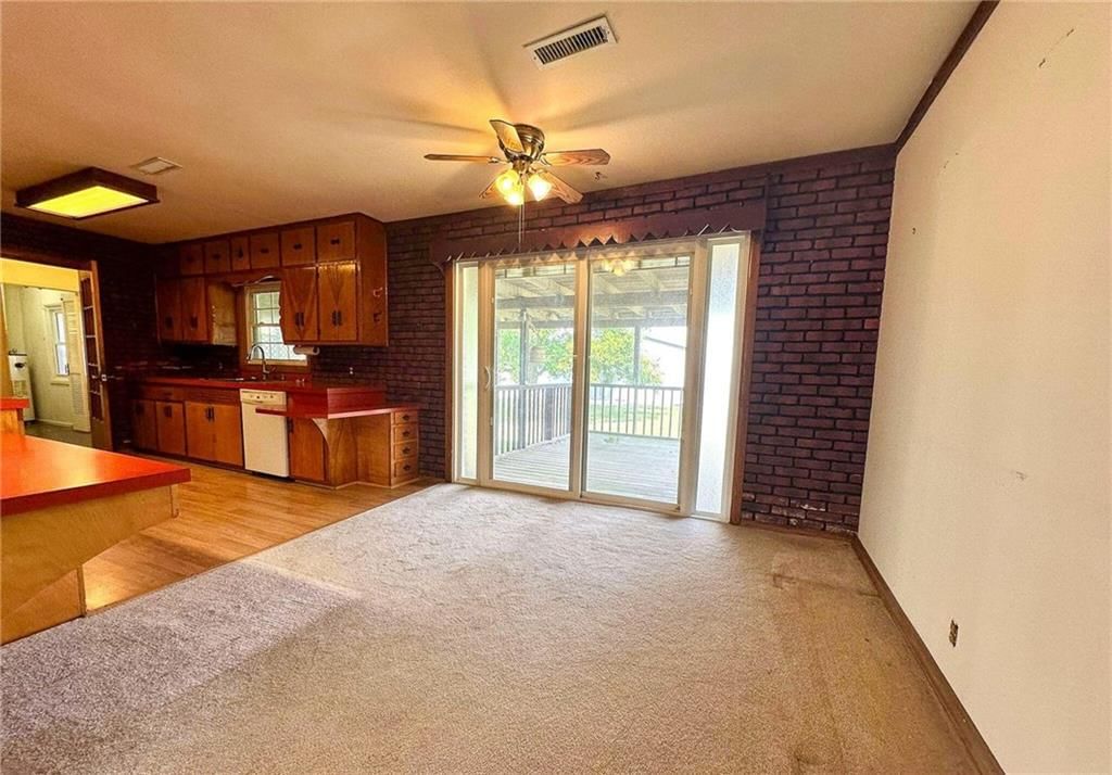 1127 E Country Road — photo 8