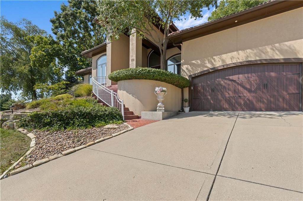 5492 NE Northgate Crossing — photo 2