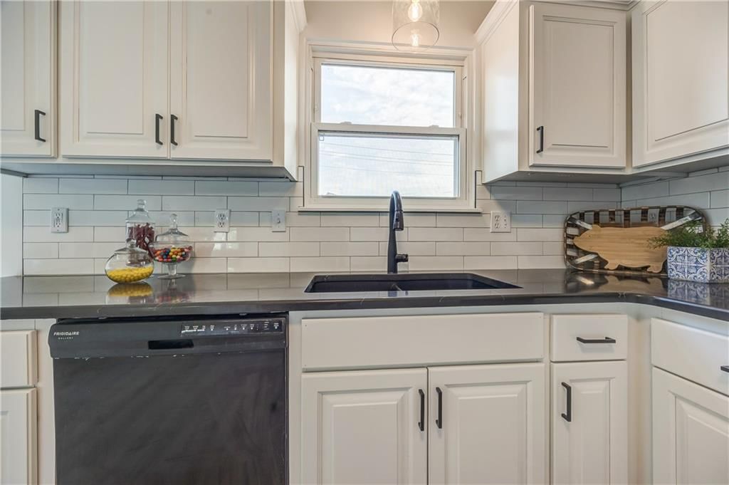 442 N Birch Street — photo 19