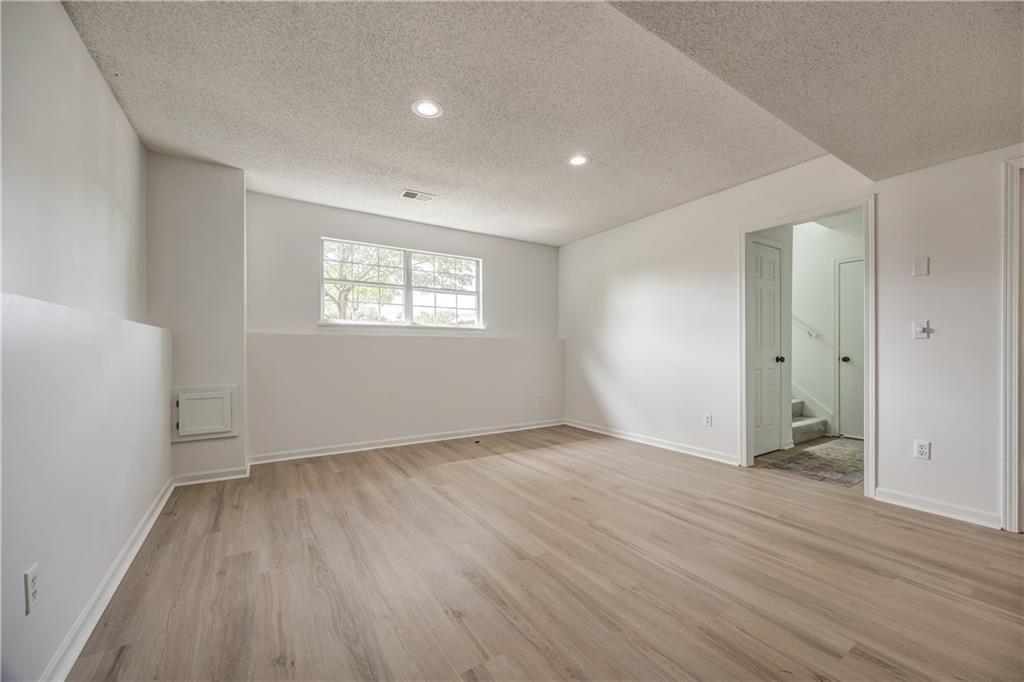 442 N Birch Street — photo 28