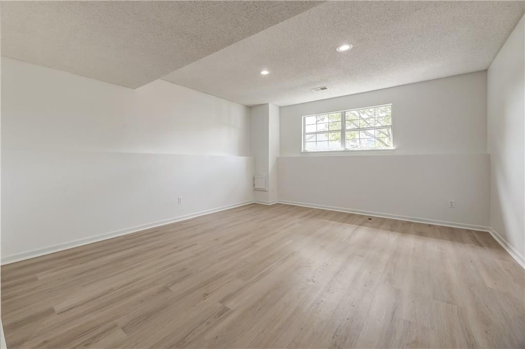 442 N Birch Street — photo 30