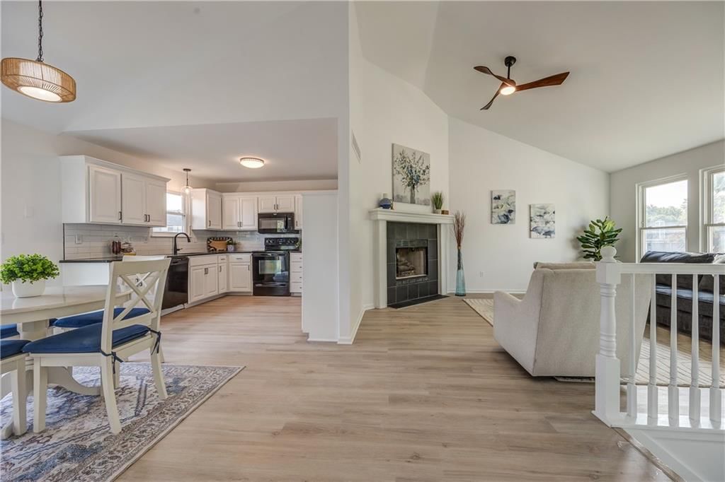 442 N Birch Street — photo 10