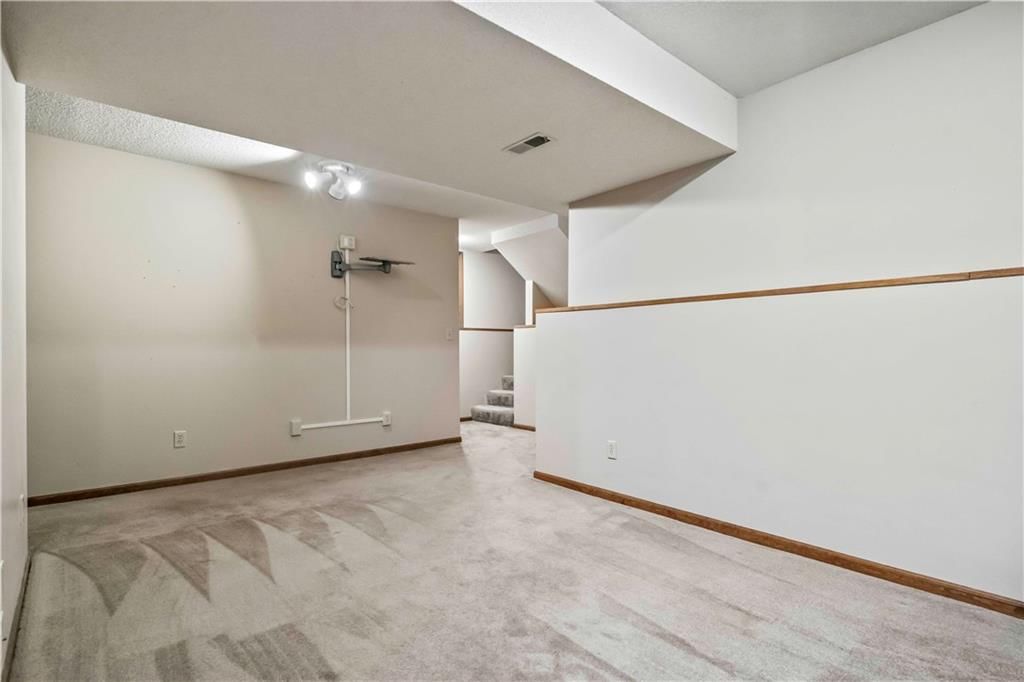 1202 Jeff Circle — photo 35