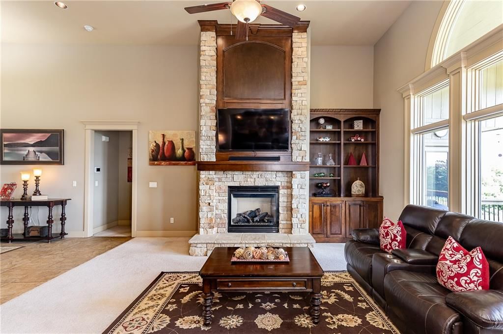 10009 Warwick Street — photo 13