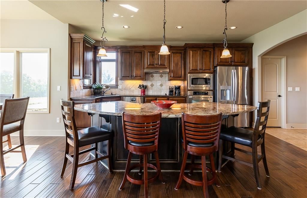 10009 Warwick Street — photo 14