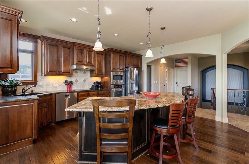 10009 Warwick Street — photo 15