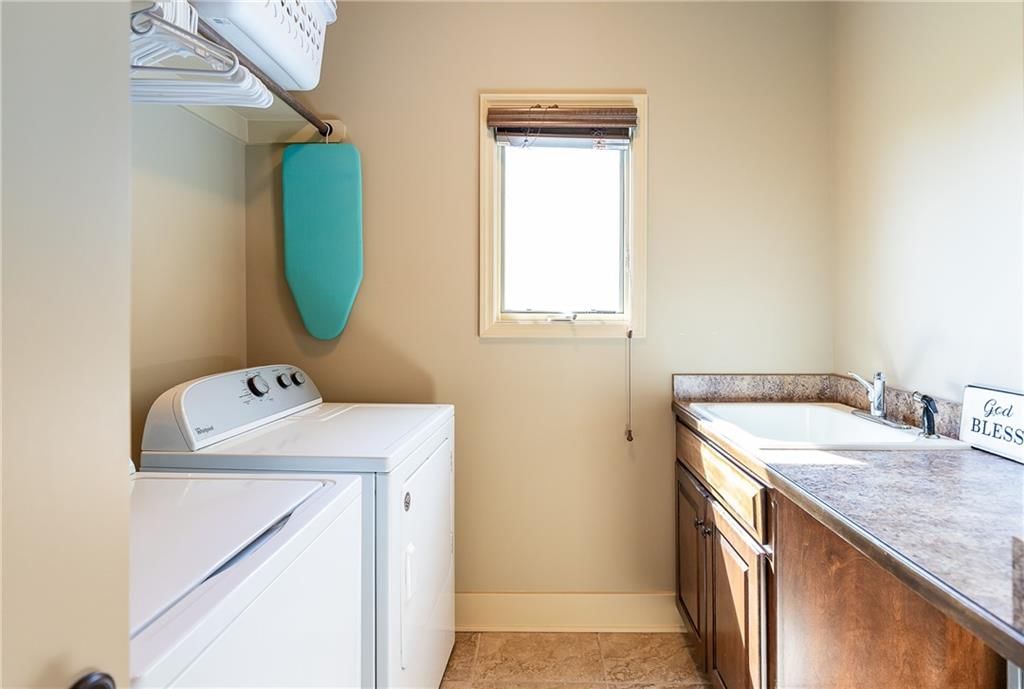 10009 Warwick Street — photo 20