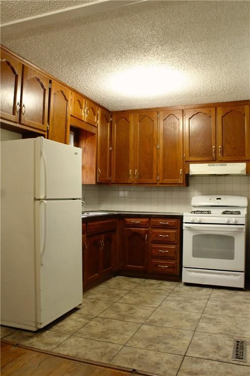 4013 S Osage Street — photo 5