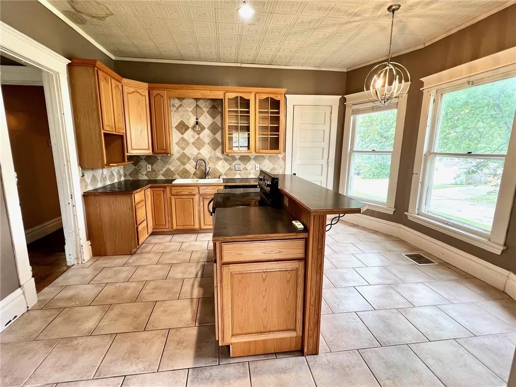 601 E Clay Street — photo 11
