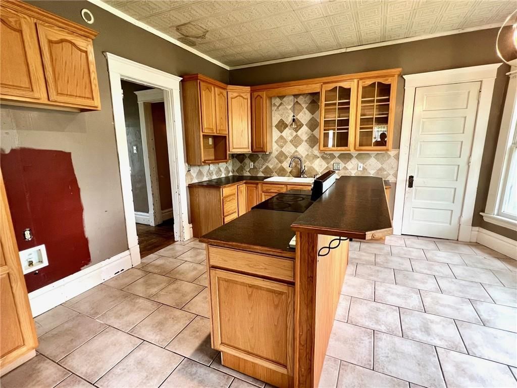 601 E Clay Street — photo 8
