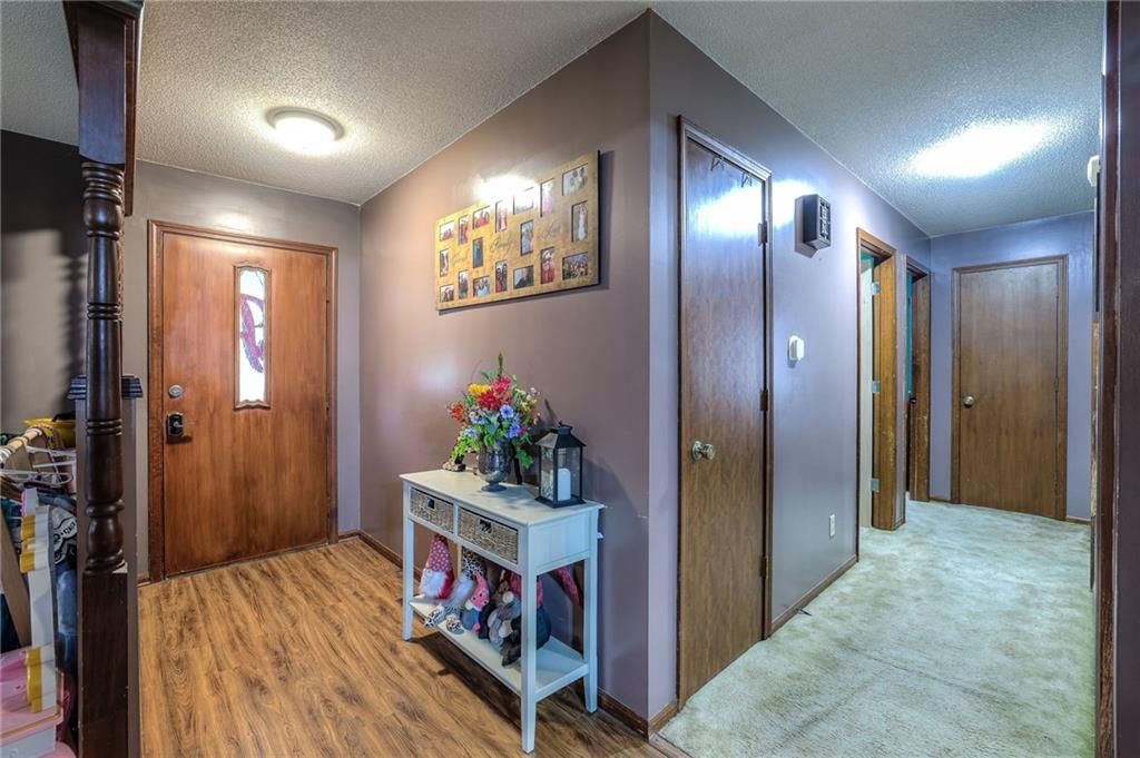 402 E Meadowlark Drive — photo 11
