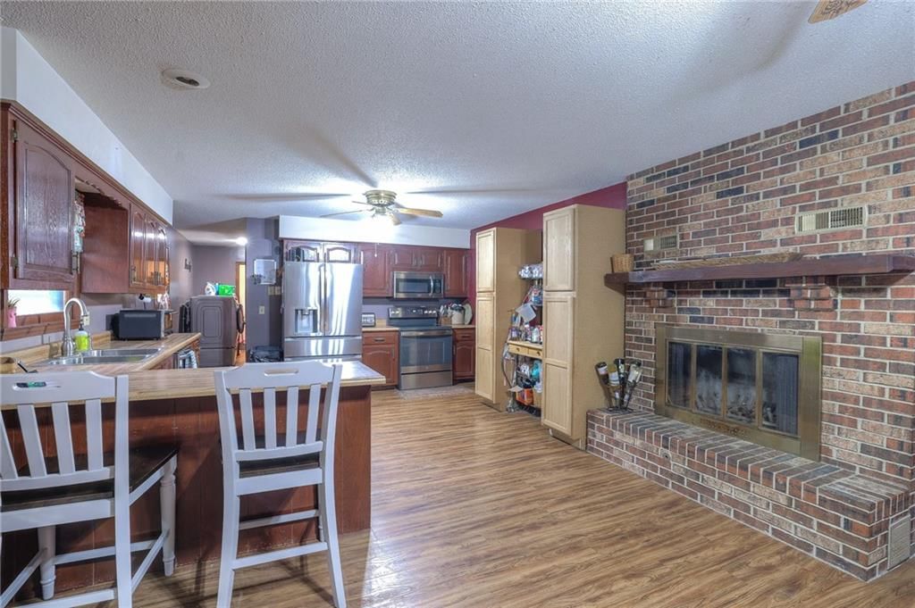 402 E Meadowlark Drive — photo 22