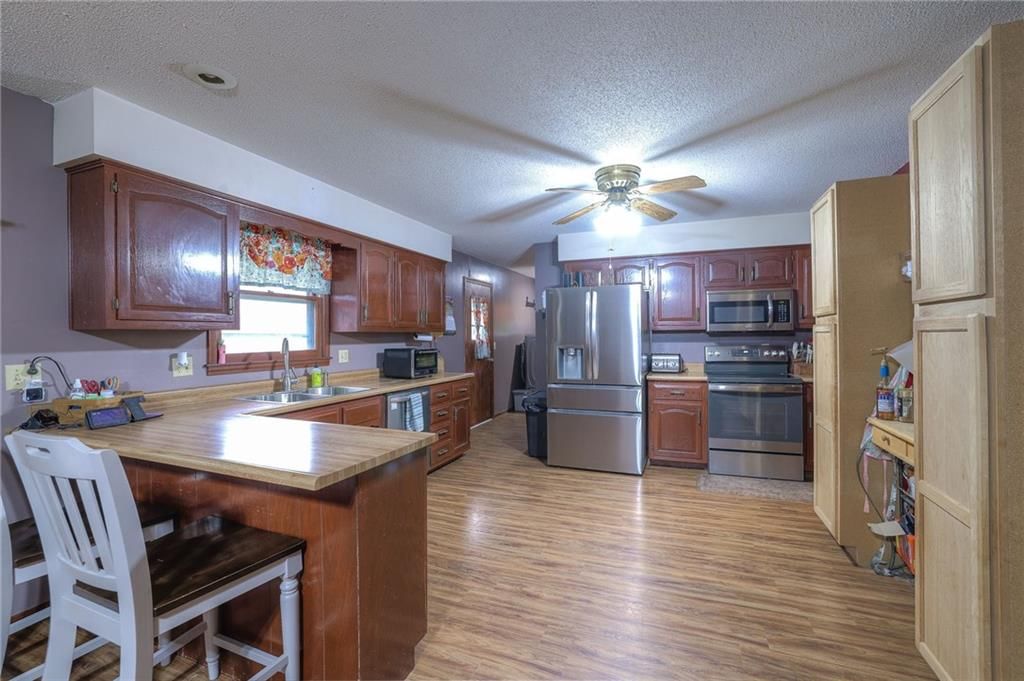 402 E Meadowlark Drive — photo 24