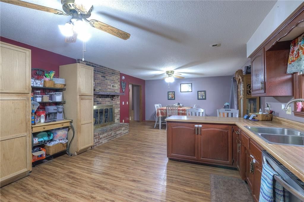402 E Meadowlark Drive — photo 25