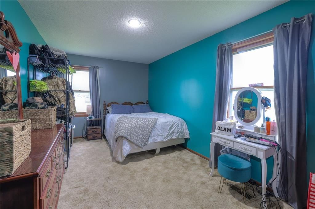 402 E Meadowlark Drive — photo 30