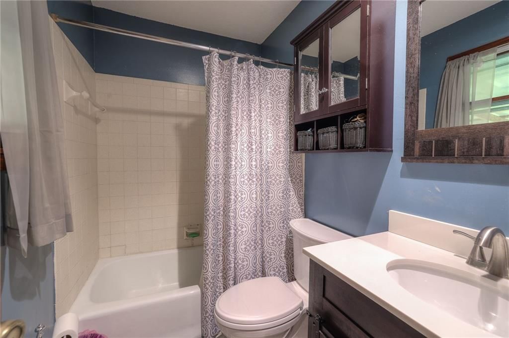 402 E Meadowlark Drive — photo 34