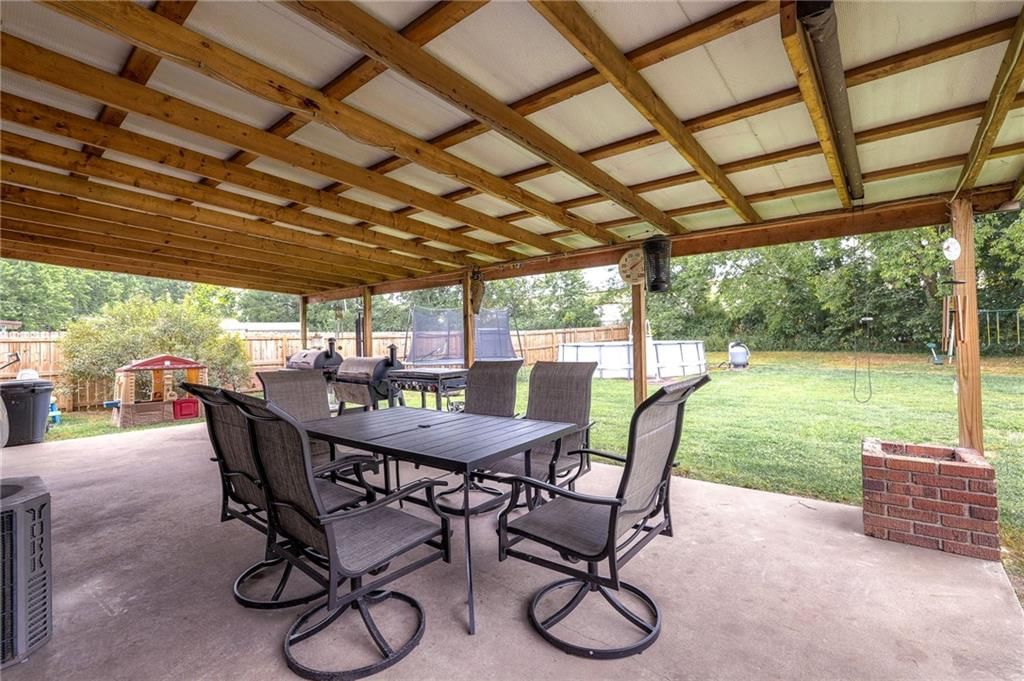 402 E Meadowlark Drive — photo 36