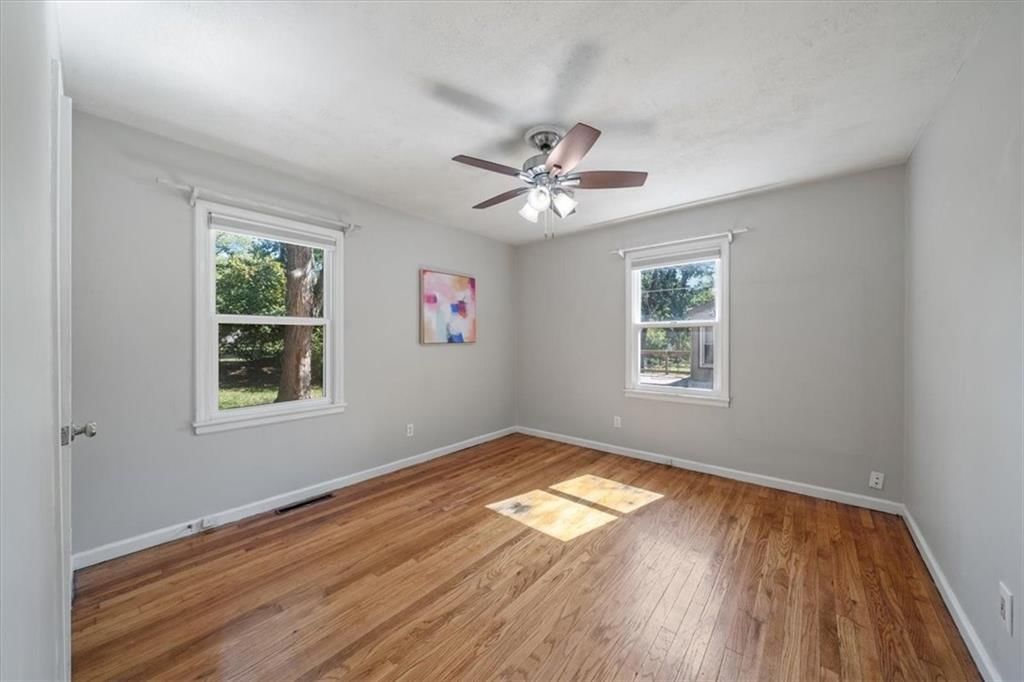 7601 Windsor Drive — photo 11
