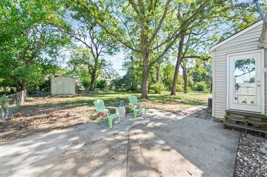 7601 Windsor Drive — photo 15