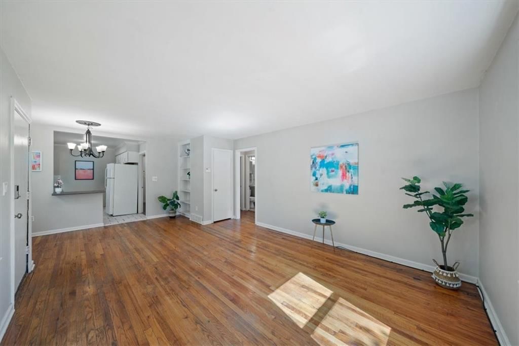 7601 Windsor Drive — photo 3