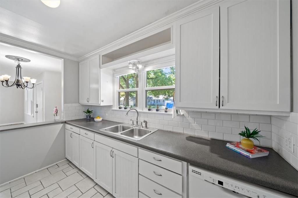 7601 Windsor Drive — photo 10