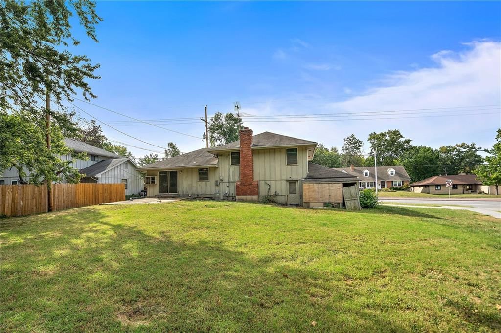 1816 SW 3rd Street — photo 28