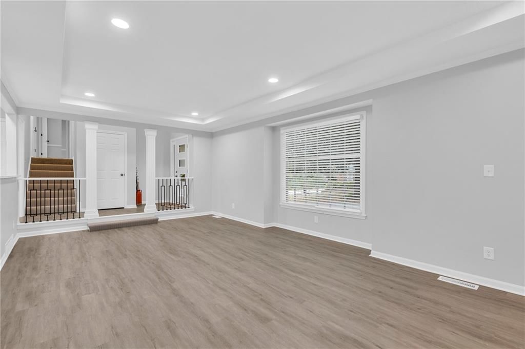 1005 Brookside Drive — photo 5