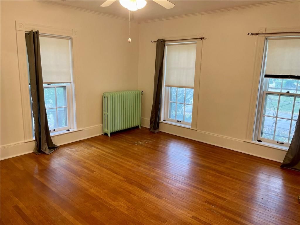 302 E Grand Street — photo 19