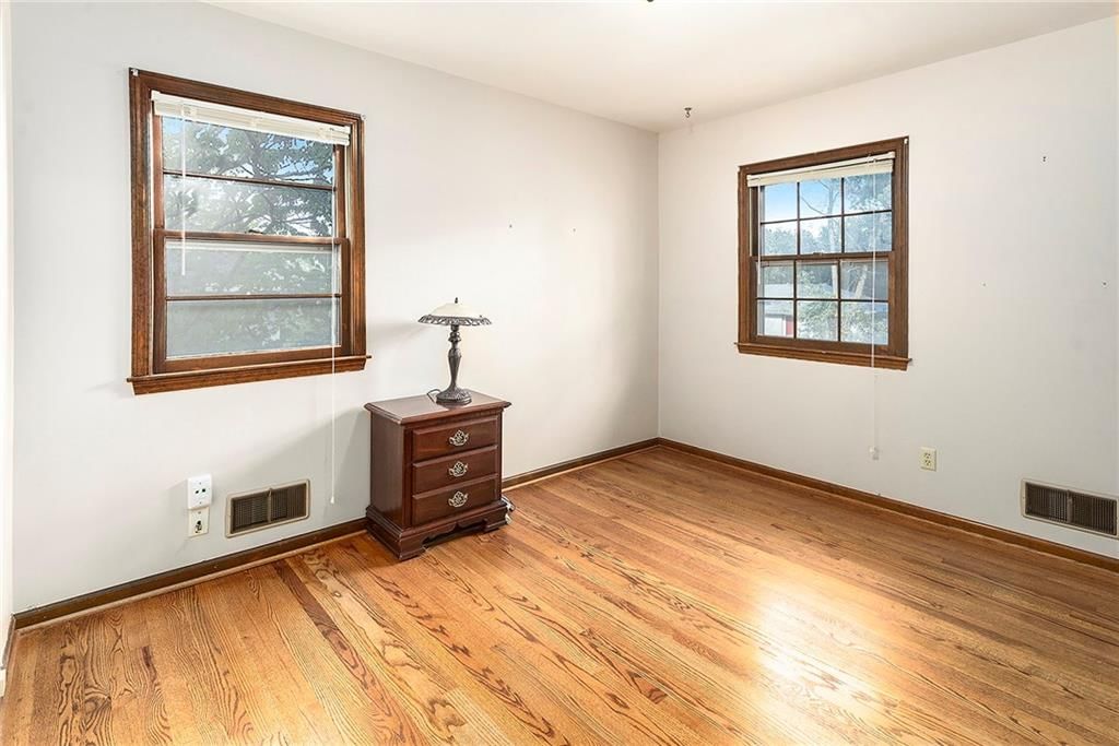 5630 Newton Avenue — photo 13