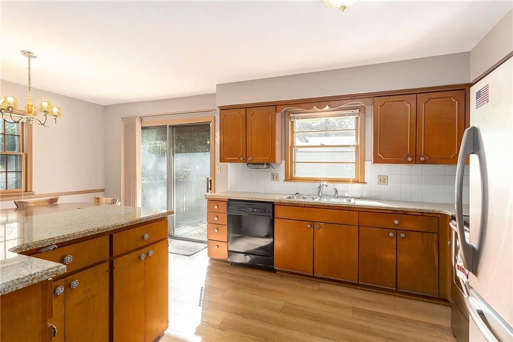 5630 Newton Avenue — photo 10