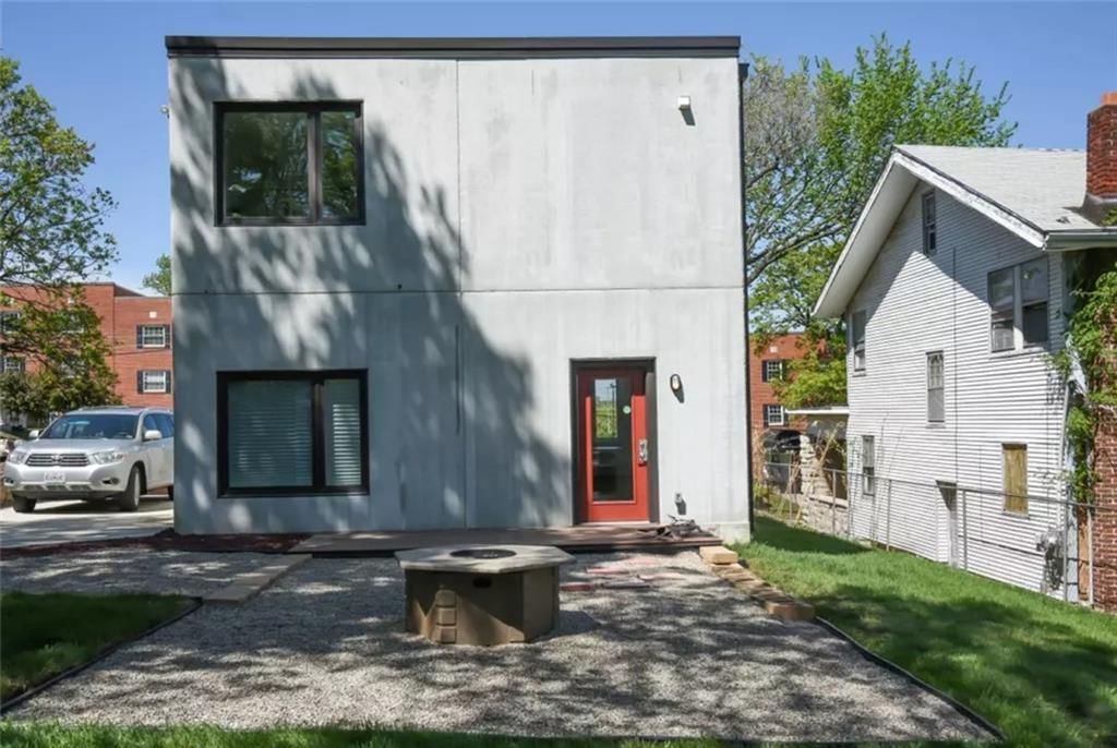 1315 E 49th Street — photo 24
