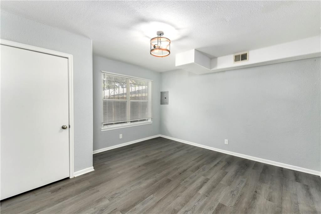 830 Splitlog Avenue — photo 20
