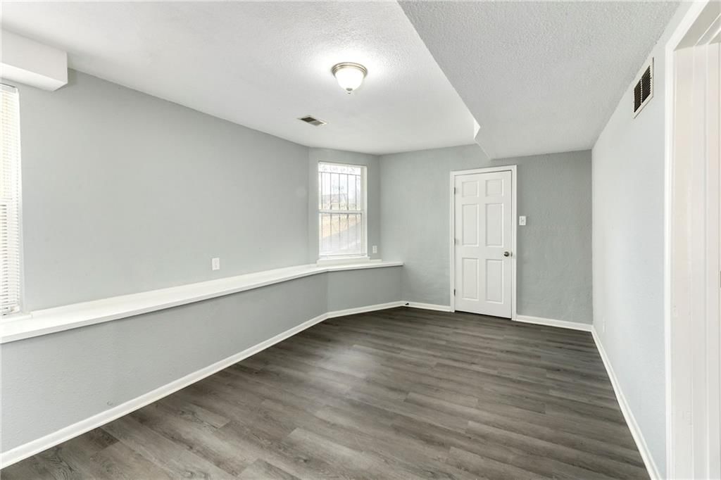 830 Splitlog Avenue — photo 21