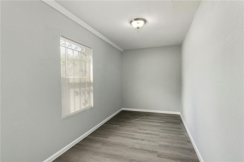 830 Splitlog Avenue — photo 26