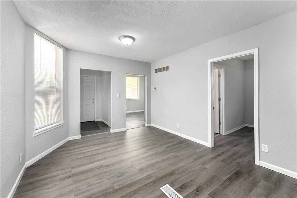 830 Splitlog Avenue — photo 6