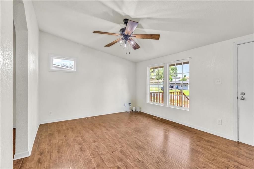 515 Valley Drive — photo 8