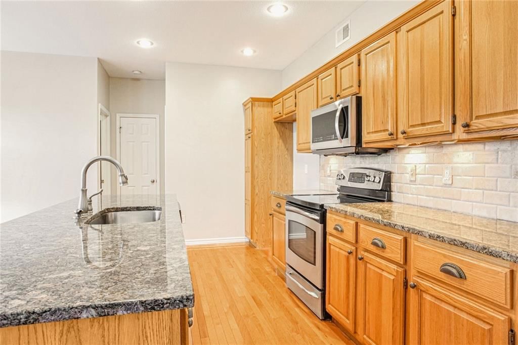 1301 Starbrooke Drive — photo 10