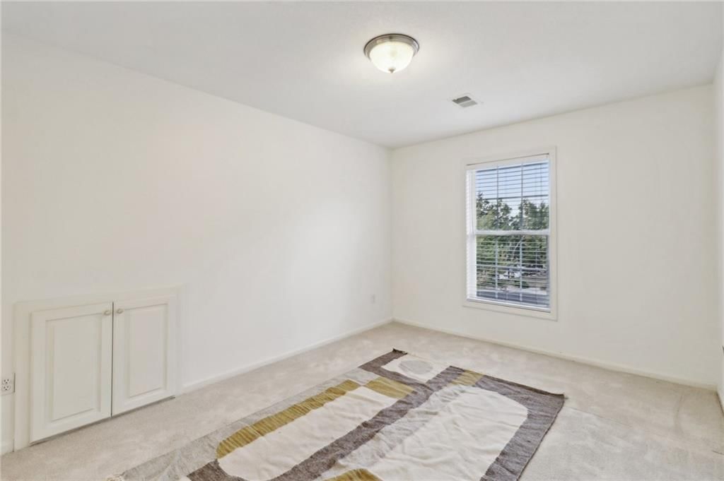 14304 Robinson Street — photo 32