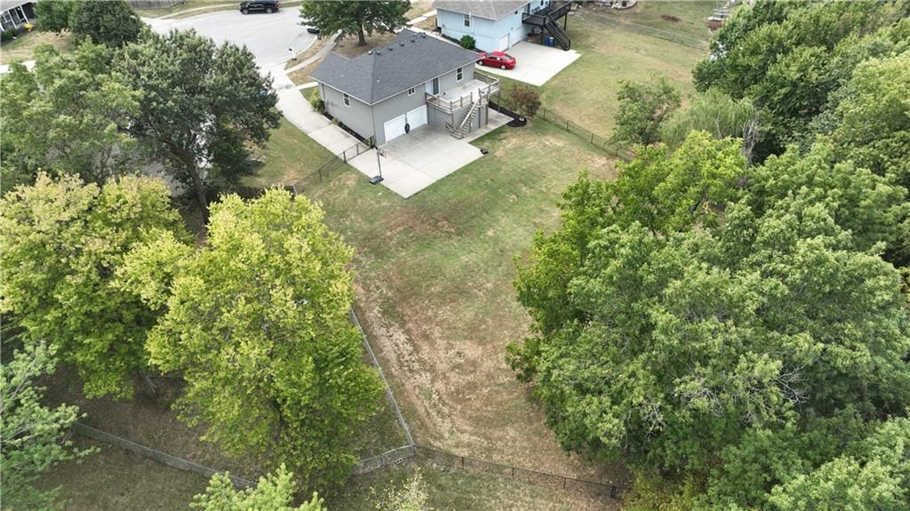 412 Brookside Circle — photo 32