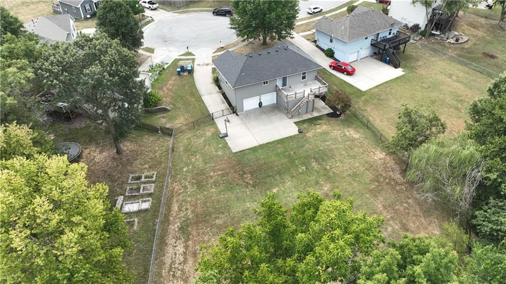412 Brookside Circle — photo 33