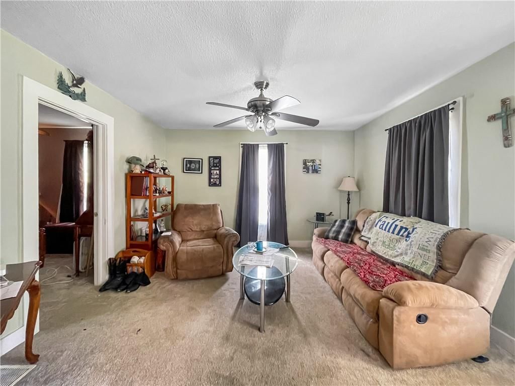 2105 Lipper Avenue — photo 3
