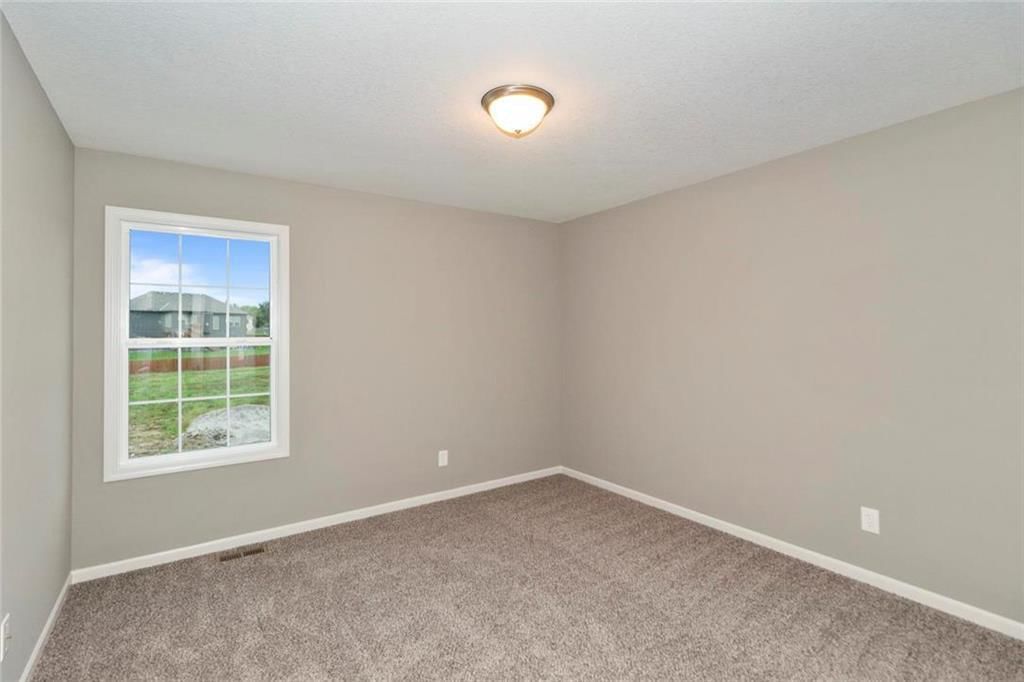 1038 Jasmine Drive — photo 18