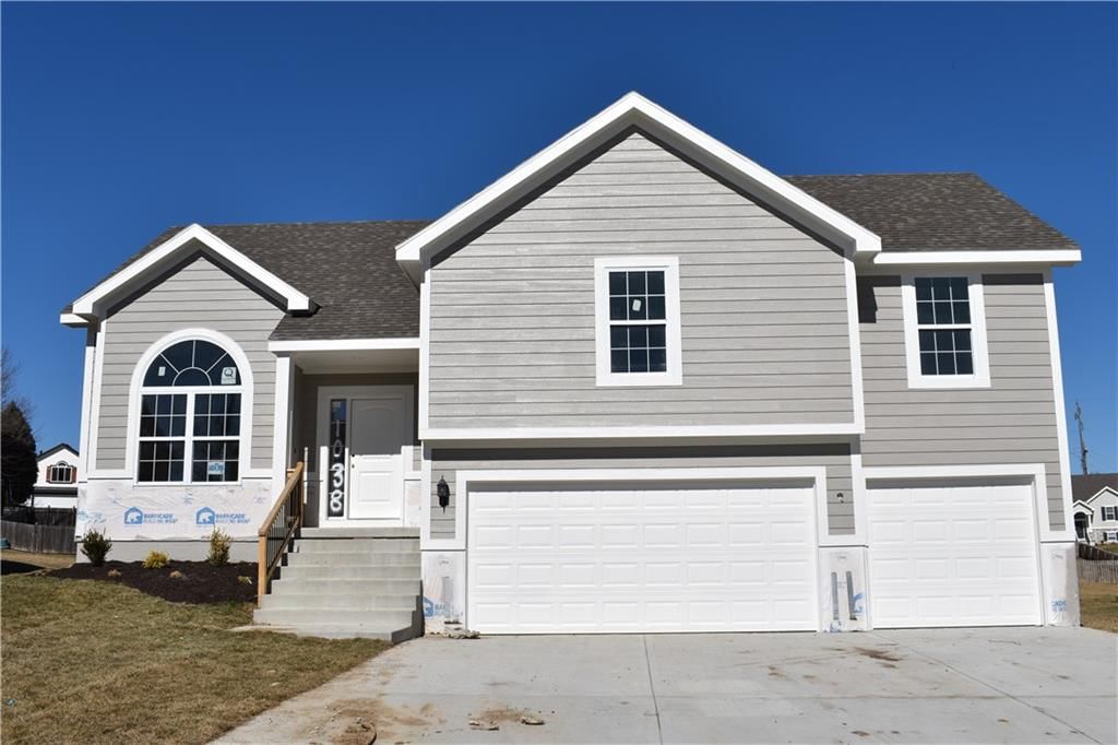 1038 Jasmine Drive — photo 3
