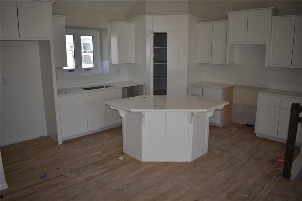 1038 Jasmine Drive — photo 7