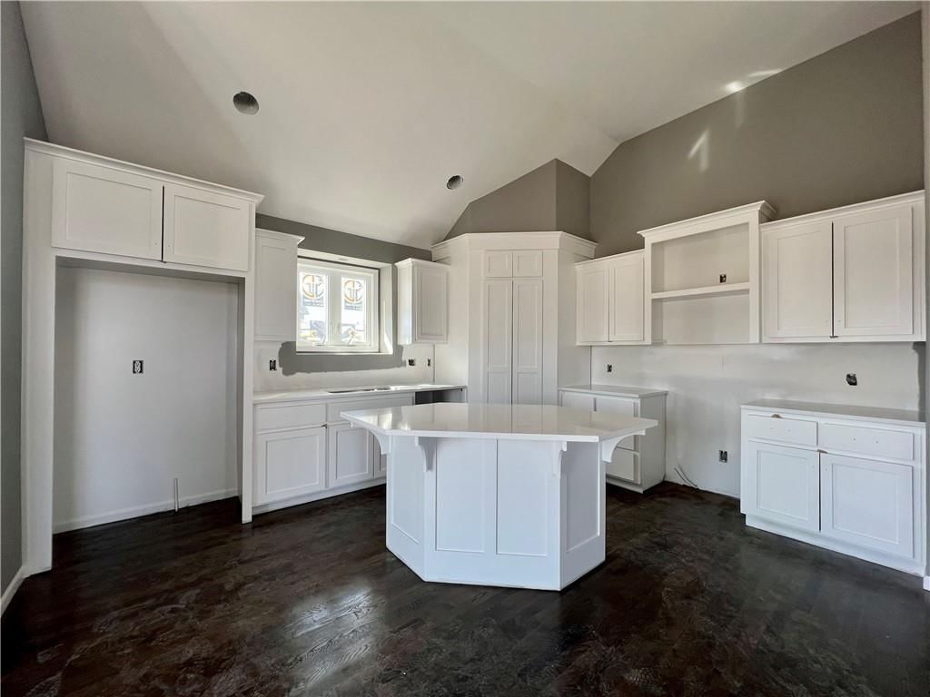 1038 Jasmine Drive — photo 9