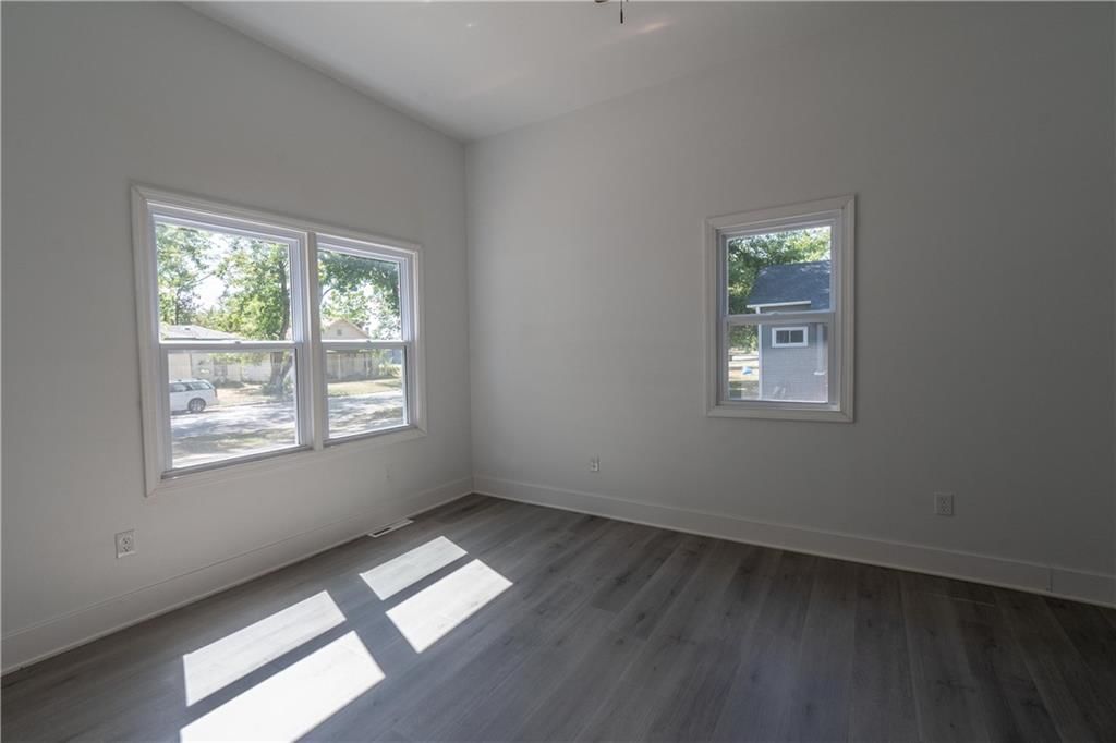 912 Indiana Street — photo 12